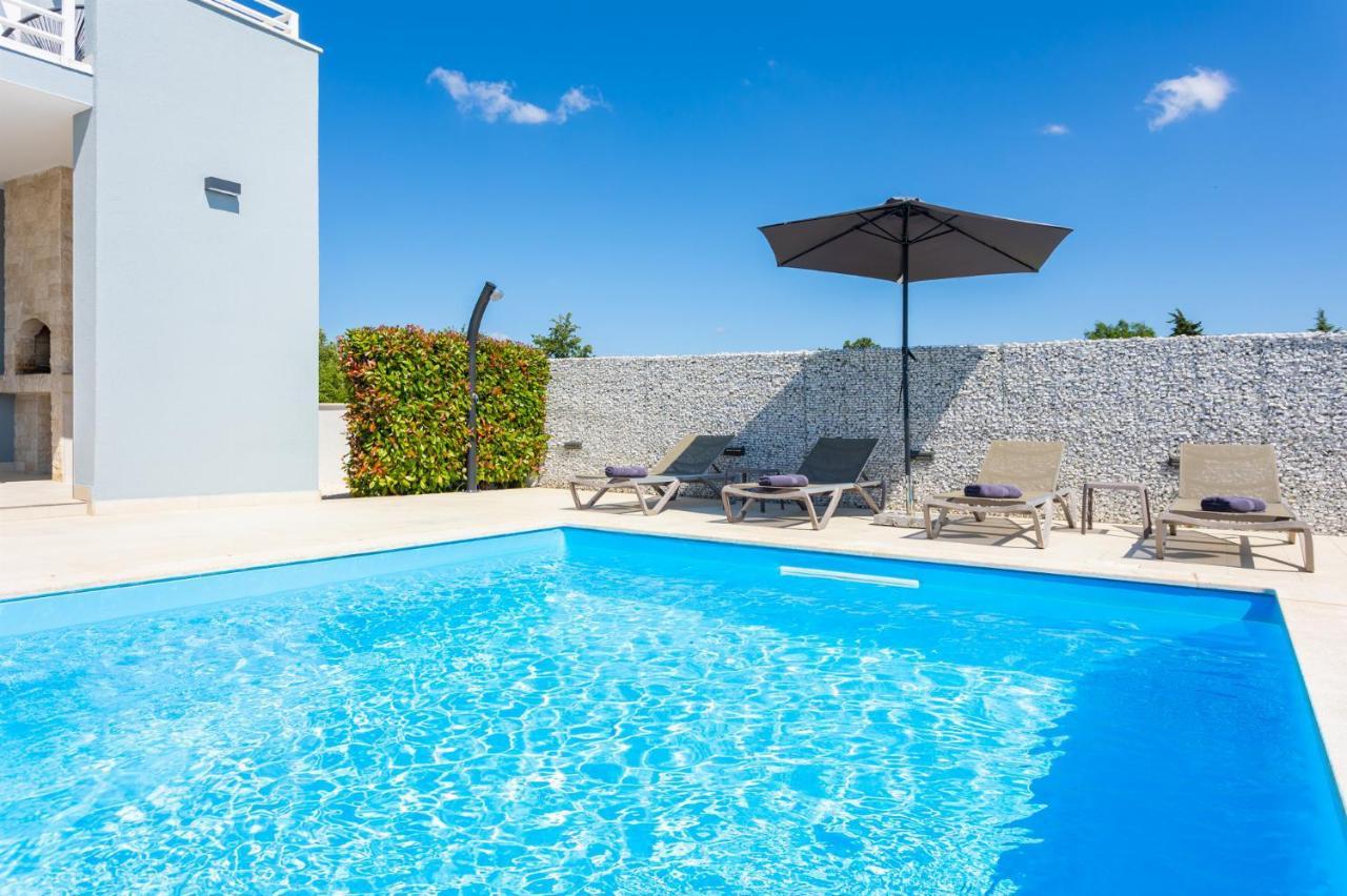 Villa Ovis Peresiji Екстер'єр фото
